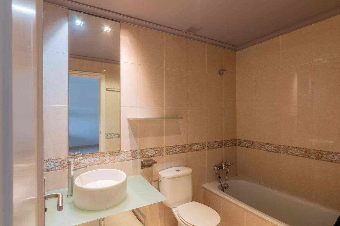 South facing top floor duplex in Port for winter rental - Foto 25