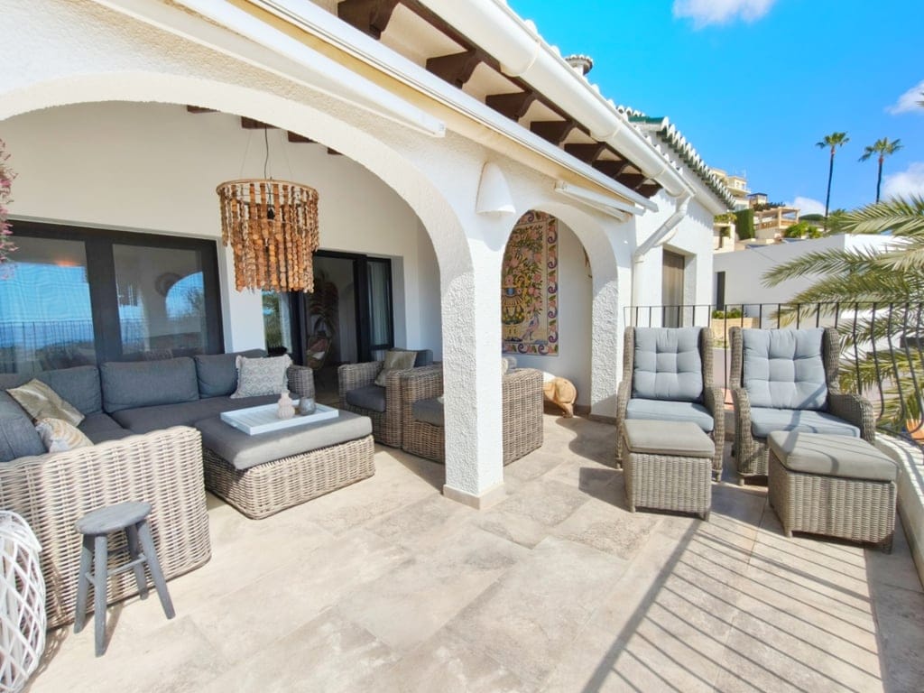 Luxury Villa for Sale with Pool and Sea Views in Pinar del Advocat - Foto 9