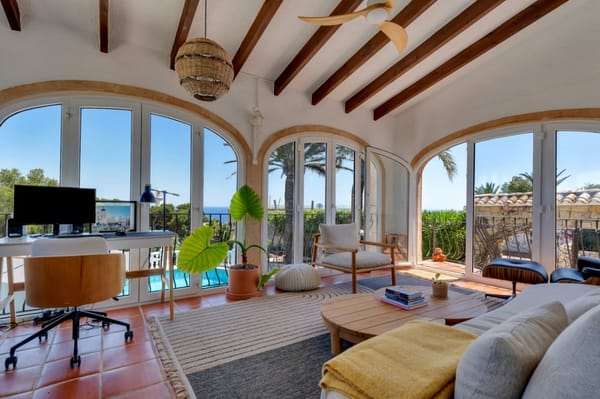 Excepcional propiedad en una exclusiva zona con vistas panoramicas al mar - Foto 18