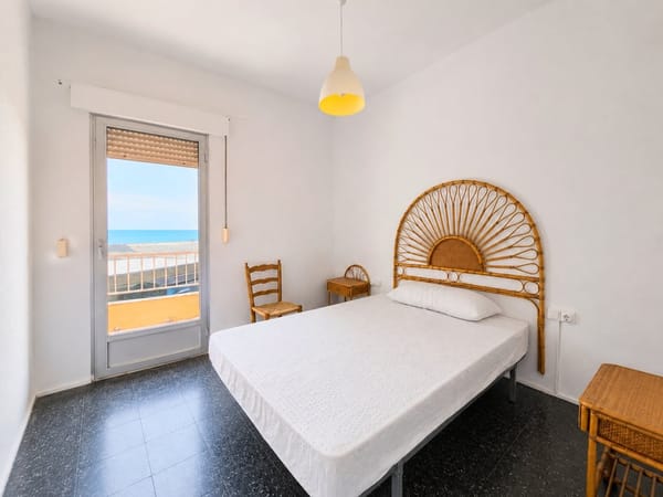 Adosado de 4 dormitorios y vistas al mar en Les Deveses, Dénia - Foto 14