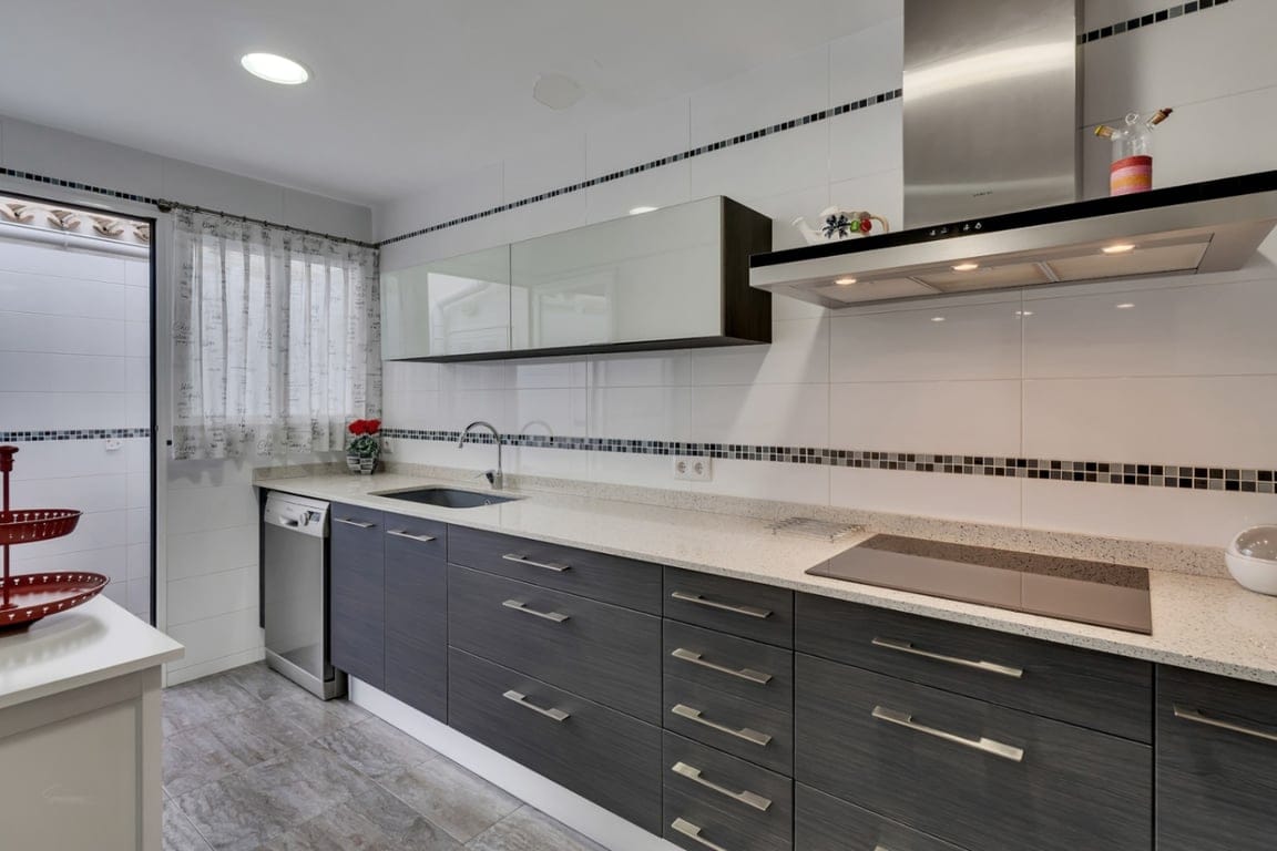 Exklusives Reihenhaus in Jávea, 500 m vom Meer entfernt, mit 4 Schlafzimmern und Gemeinschaftspool. - Foto 14