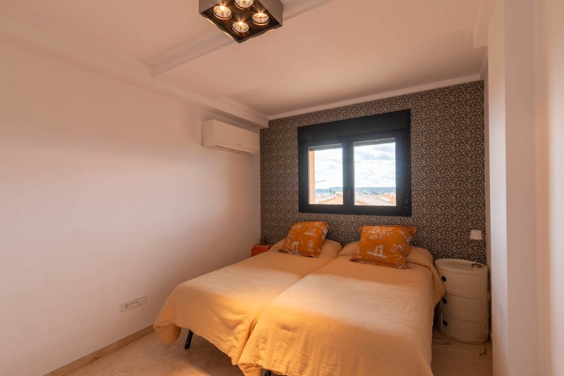 South facing top floor duplex in Port for winter rental - Foto 23