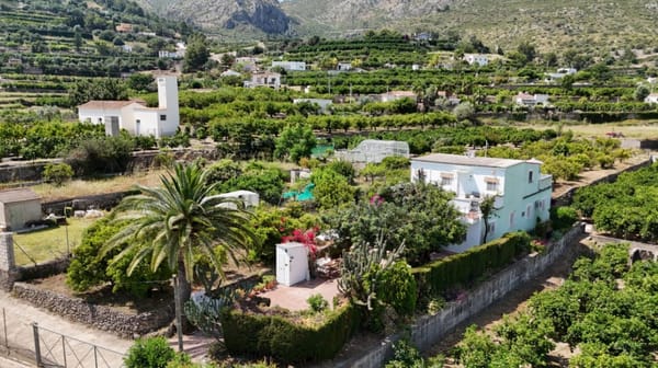 Exclusiva casa de campo en Pego: vistas 360° al mar y la montaña a un paso del pueblo - Foto 4