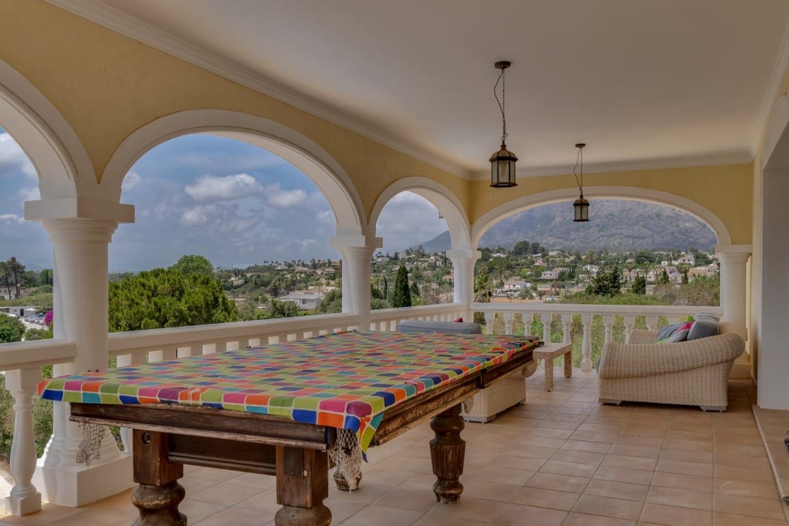 Villa met vrij uitzicht in een rustige omgeving dicht bij het centrum van de stad Jávea - Foto 8