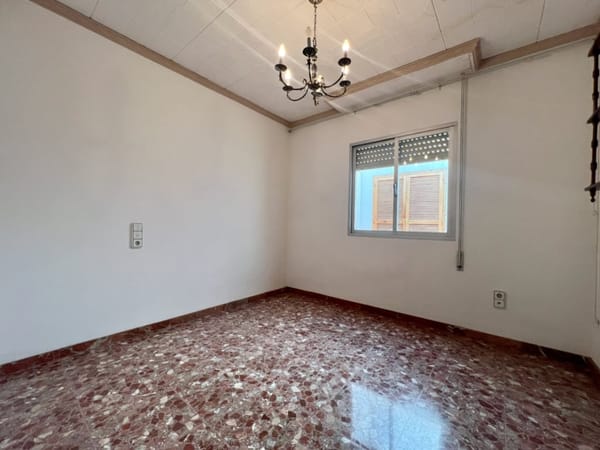 Magnífica casa con garaje para varios vehículos - Foto 19