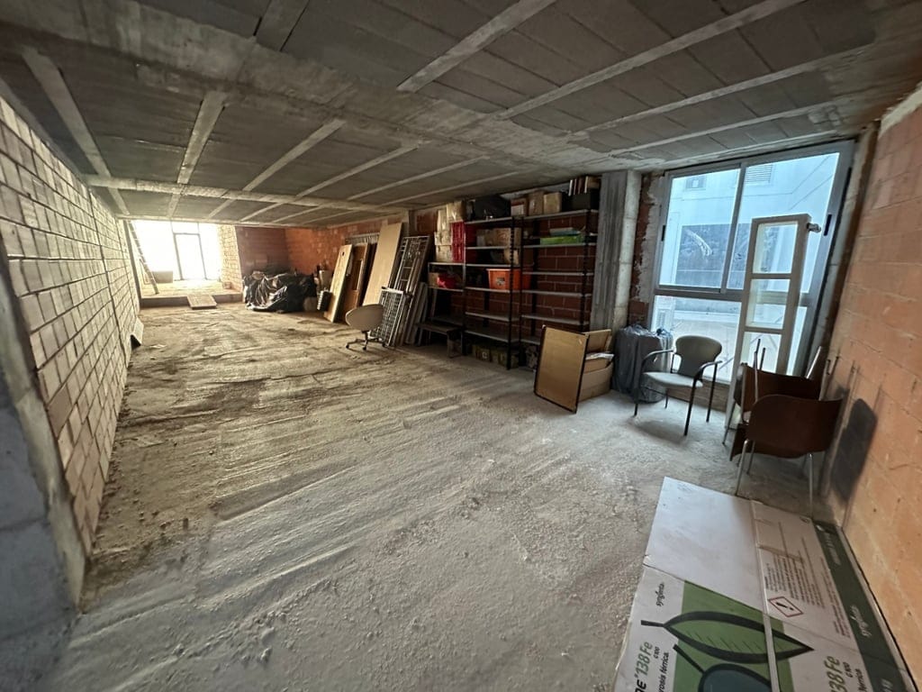 Commercial premises in Pego