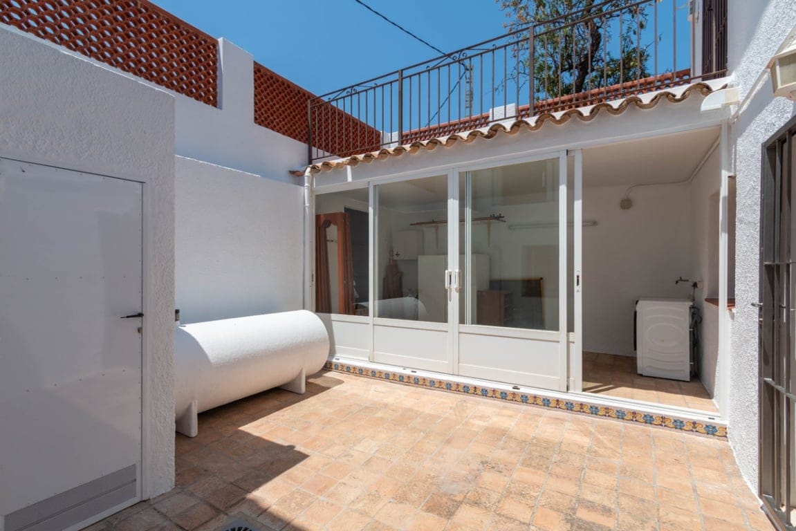 Villa mit 5 Schlafzimmern in Gata de Gorgos zur Langzeitmiete verfügbar. - Foto 13