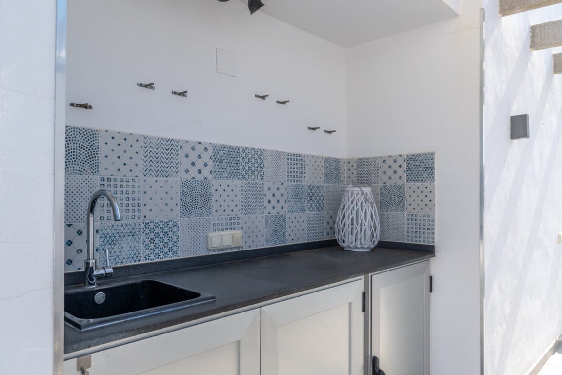 Modern 3-bedroom apartment with a large terrace. - Foto 17