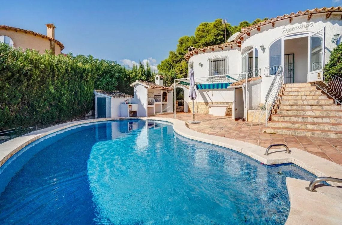 EXCLUSIVE CALPE VILLA: PRIVATE POOL, SPECTACULAR PEÑÓN DE IFACH VIEWS - Prime Investment Opportunity! - Foto 16