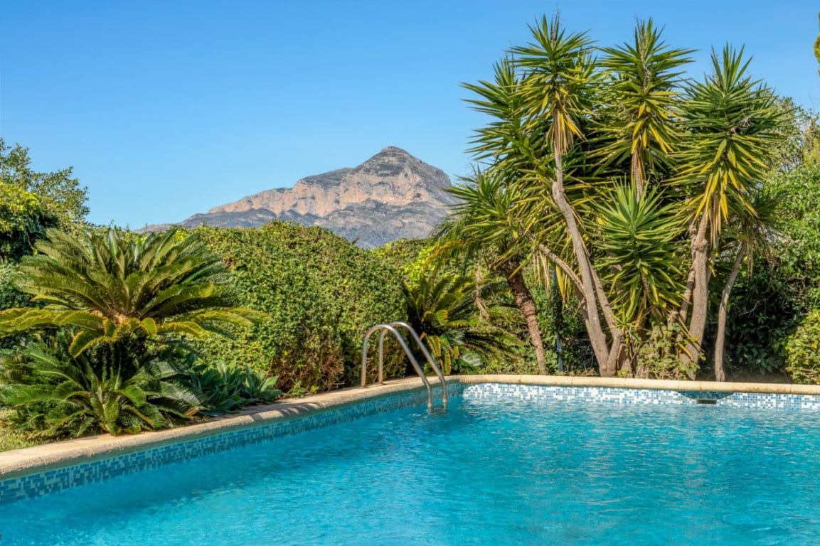 Stunning villa with amazing sea views in the El Tosalet urbanization. - Foto 42