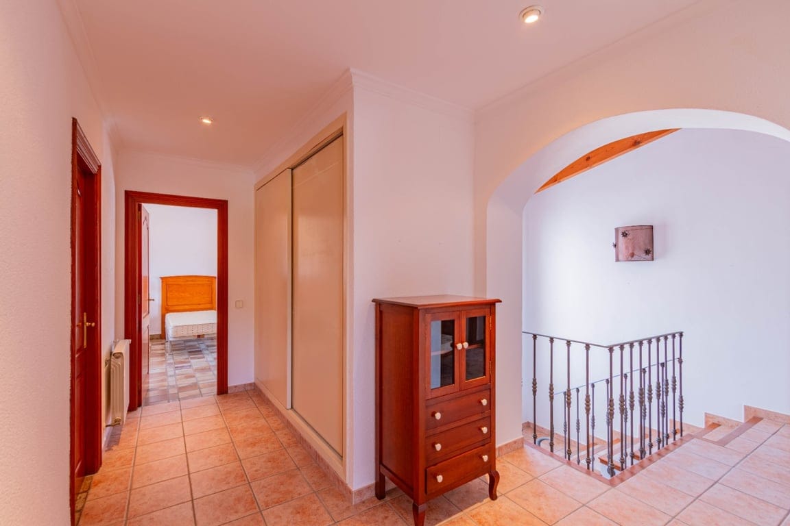 Villa mit 5 Schlafzimmern in Gata de Gorgos zur Langzeitmiete verfügbar. - Foto 16