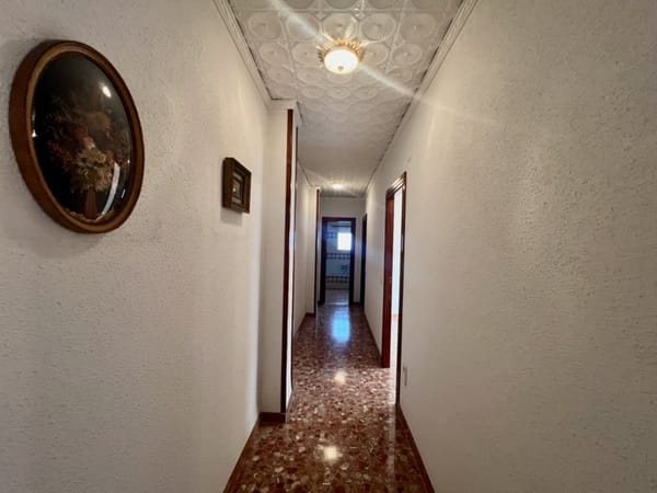 Magnífica casa con garaje para varios vehículos - Foto 16
