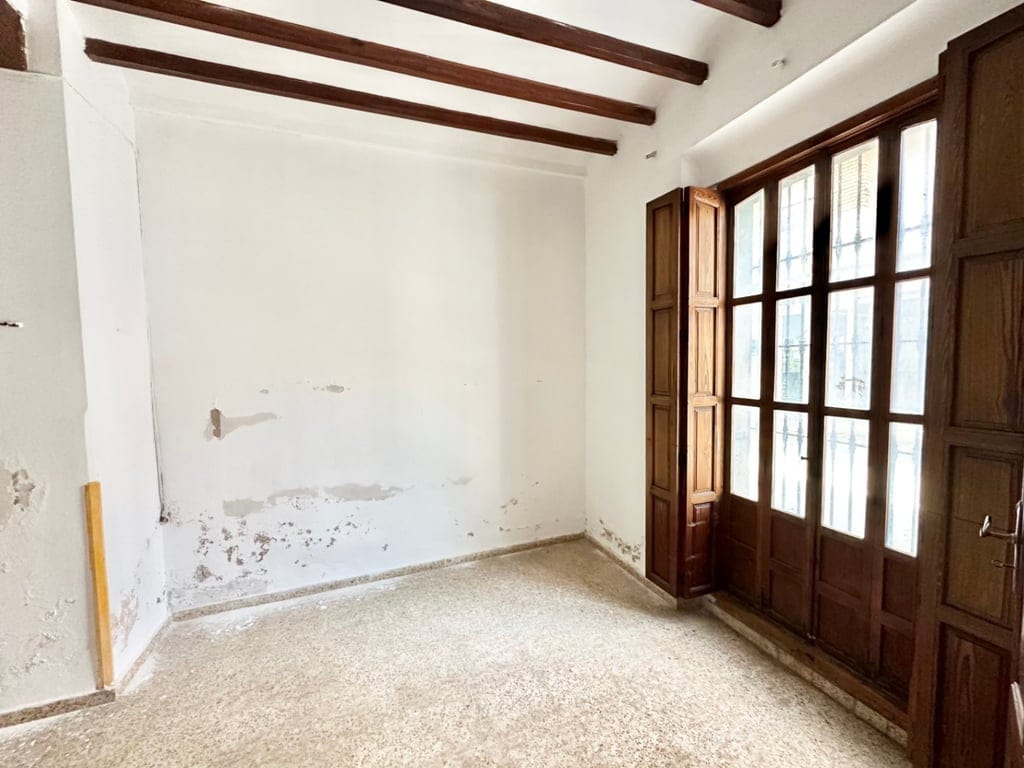 Einfamilienhaus mit über 100 Jahren Geschichte im Altstadtkern von Pego. - Foto 4