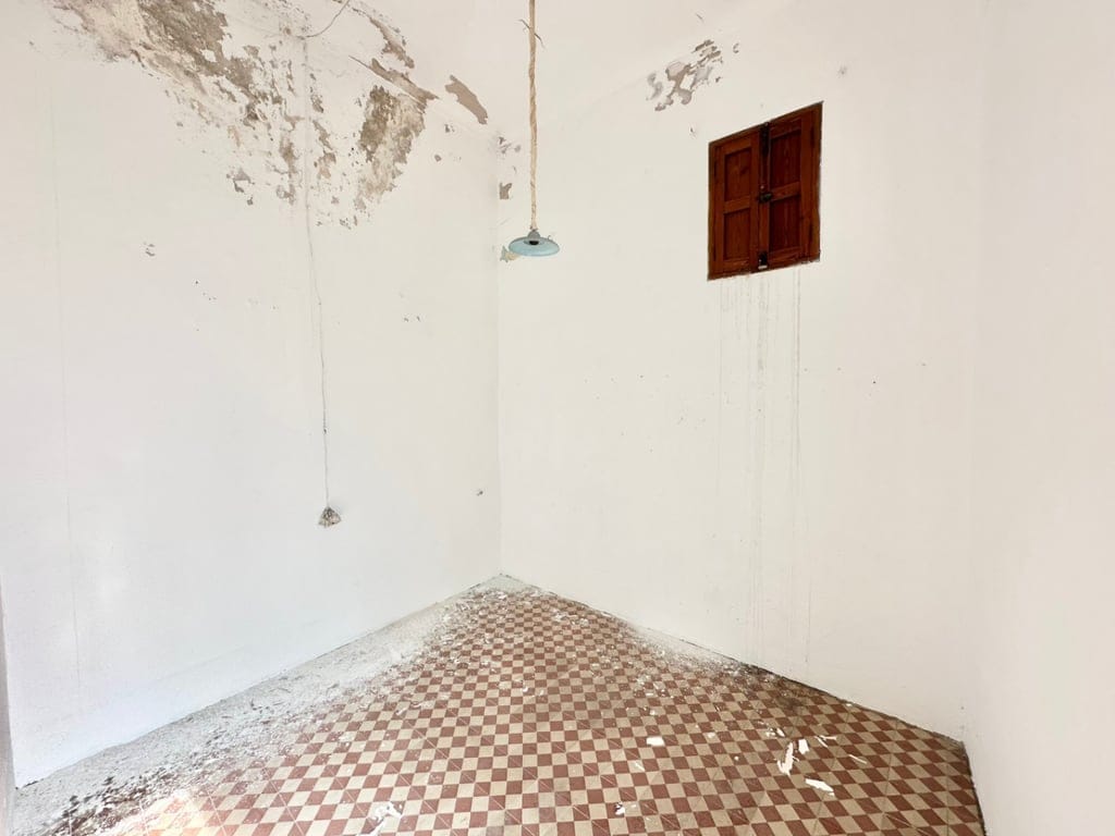 Einfamilienhaus mit über 100 Jahren Geschichte im Altstadtkern von Pego. - Foto 25