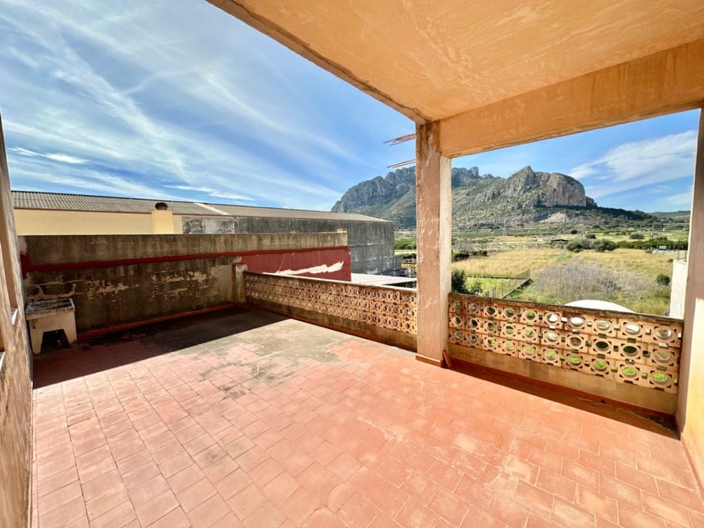 Opportunity: Building with 180 m² Garden and Rooftop with Sea Views - Foto 15