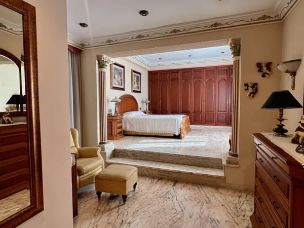CHALET CON PISCINA, PARKING Y NAVE INDUSTRIAL EN VENTA - Foto 43