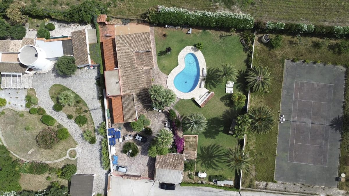 EINZELNE VILLA MIT POOL IN TORRECARRALS - Foto 40