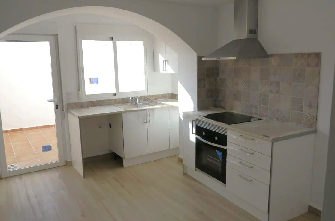 Exquisiet Mediterraan Dorpshuis – Ibicencaanse Charme in Benitachell Prijs: €397.000 | Locatie: Hart van Benitachell Centro - Foto 2