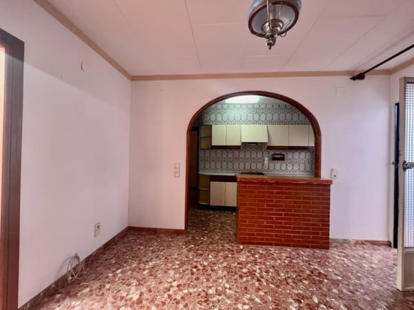 Magnífica casa con garaje para varios vehículos - Foto 2