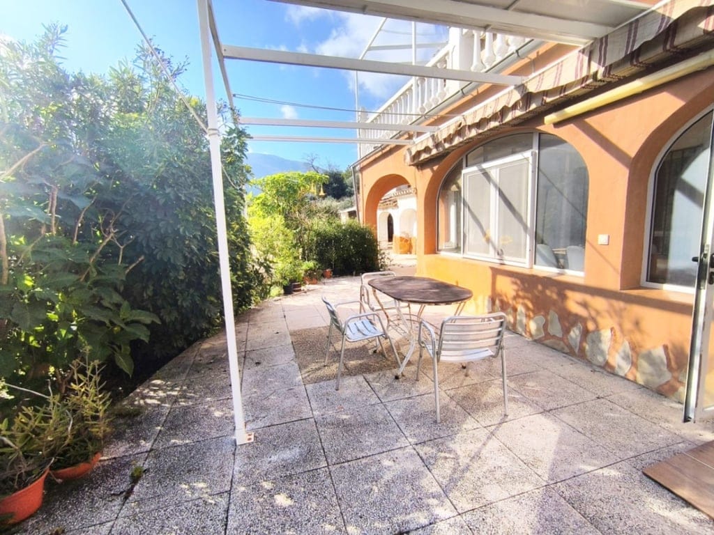 Haus zum Verkauf in Parcent mit großem Stadtgrundstück und Panoramablick - Foto 2