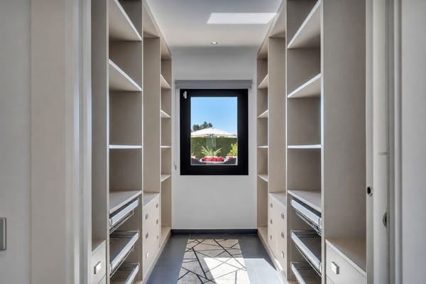 Exclusiva villa moderna con impresionantes vistas abiertas en una demandada zona de Jávea - Foto 32