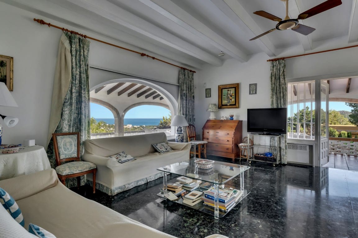 Stunning villa with amazing sea views in the El Tosalet urbanization. - Foto 10