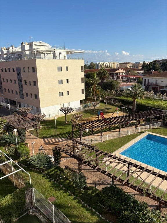 Renovated 1-bedroom apartment in Denia with a communal pool. - Foto 30