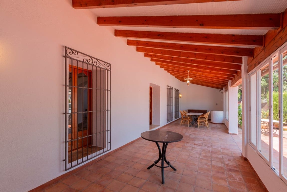 Villa mit 5 Schlafzimmern in Gata de Gorgos zur Langzeitmiete verfügbar. - Foto 3