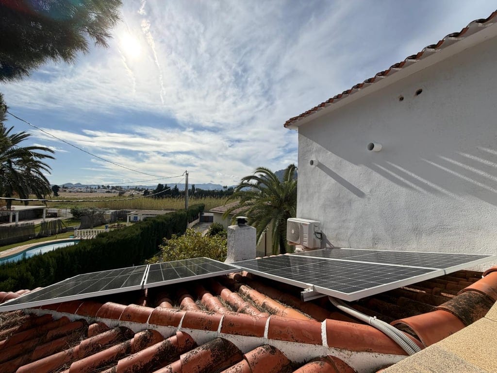 Chalet en venta en Playa Marinas, Denia: 4 habitaciones y piscina privada. - Foto 55