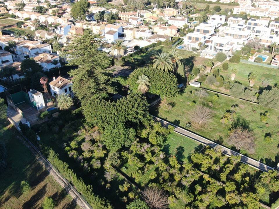 Sale of Urban Plot and Chalet - Foto 33