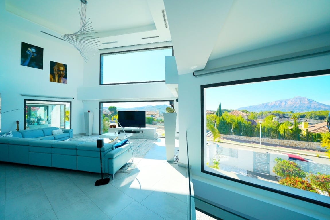 Luxury villa in Benitachell with sea views, infinity pool, and gym. - Foto 14