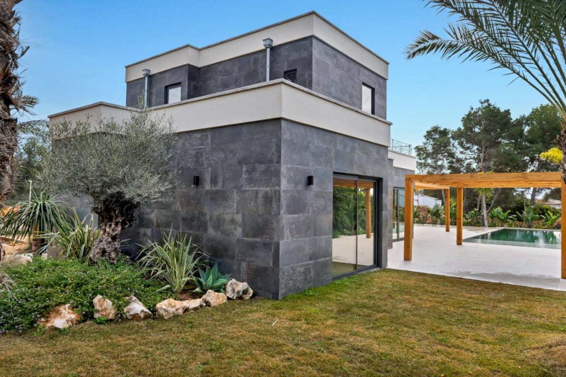 Villa de lujo de nueva construcción ubicada en una zona tranquila - Foto 36