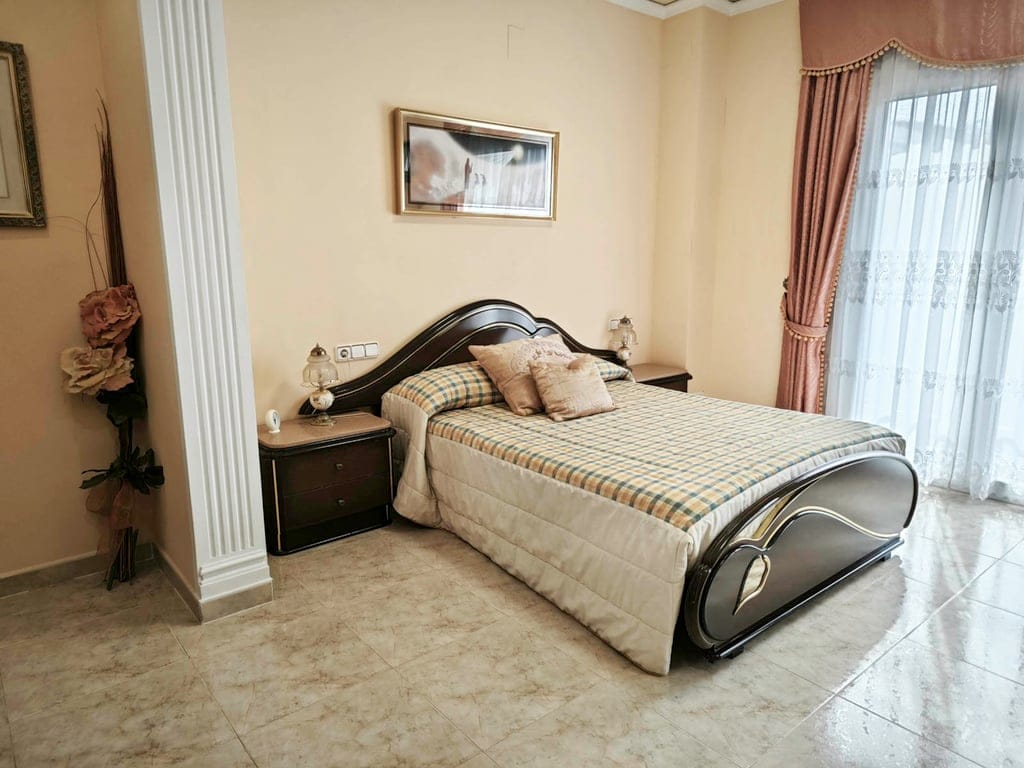 Villa of 270 m2 with pool for sale in Pedreguer, residential area a stone's throw from the center - Foto 8