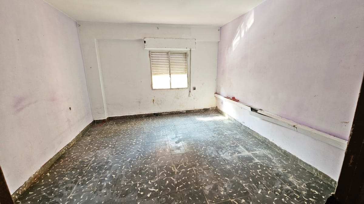 Flat to be renovated in one of the best areas of Denia. - Foto 6