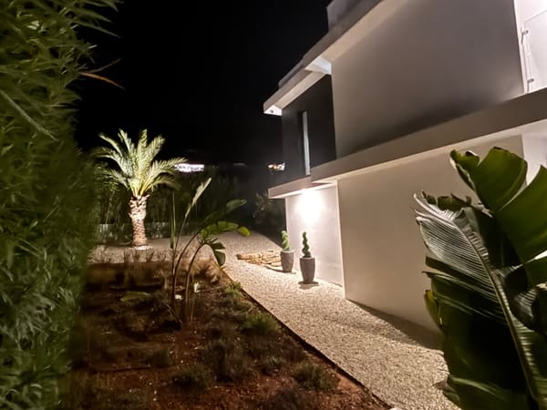 ¡Espectacular villa (2023) con privacidad y materiales de alta calidad! - Foto 62