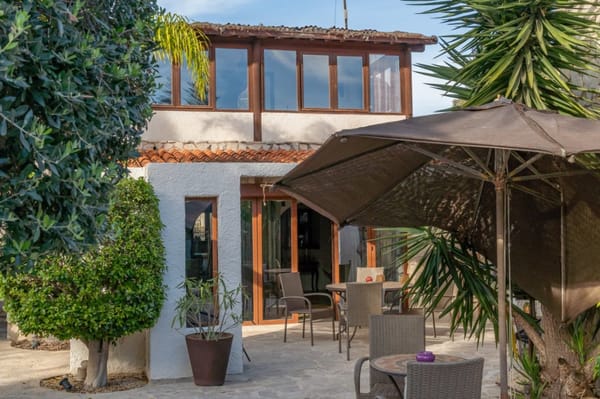 Villa con apartamento de invitados, totalmente renovada y cerca del casco antiguo de Jávea - Foto 31