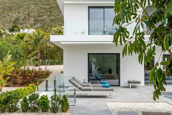 ¡Espectacular villa (2023) con privacidad y materiales de alta calidad! - Foto 12