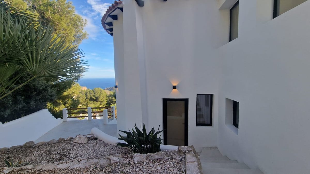 ULTIMATE LUXURY VILLA: 6-BEDROOM, CUMBRE DEL SOL RETREAT | BREATHTAKING PANORAMIC SEA VIEWS | TURNKEY & SUSTAINABLE - Foto 43