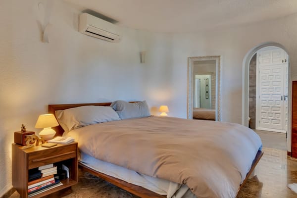 Excepcional propiedad en una exclusiva zona con vistas panoramicas al mar - Foto 33