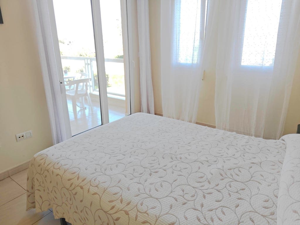 2 bedroom apartment with pool by the sea, Las Brisas area - Foto 12