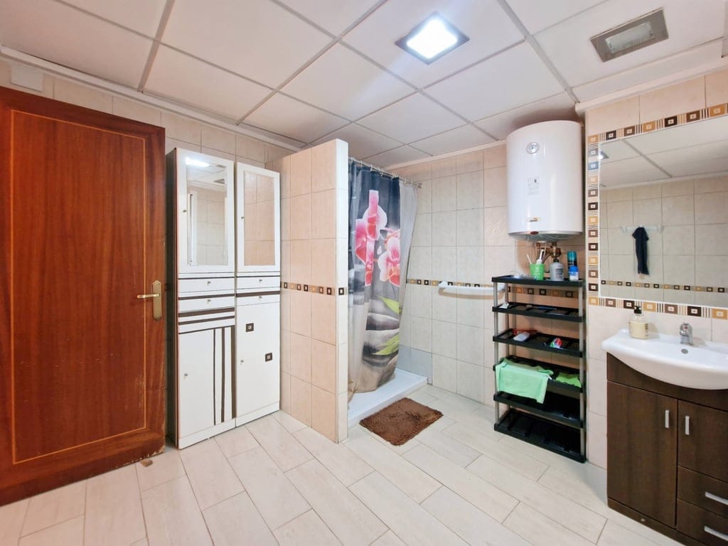 Townhouse with 10 rooms in the center of Jávea. - Foto 48