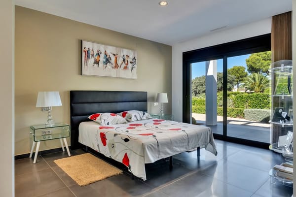 Exclusiva villa moderna con impresionantes vistas abiertas en una demandada zona de Jávea - Foto 36