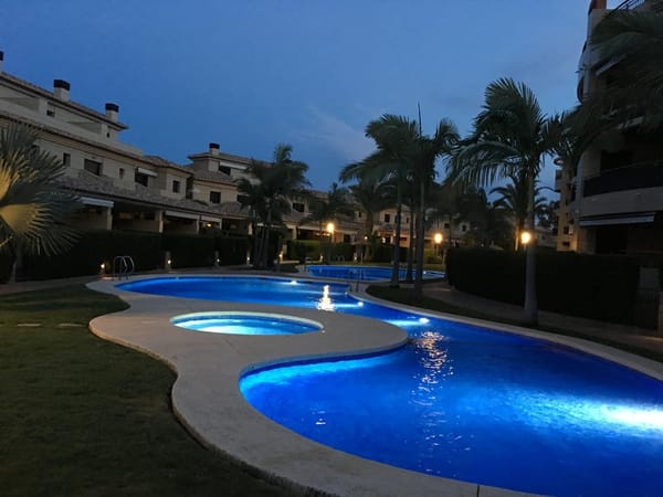 APARTAMENTO DE LUJO CERCA DEL PUERTO DE JÁVEA: COMPLEJO PRESTIGIOSO, PISCINAS CUBIERTAS Y AL AIRE LIBRE, GIMNASIO Y PISTA DE PÁDEL - Foto 17