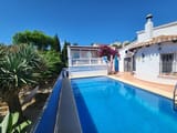 Villa en venta en Pego