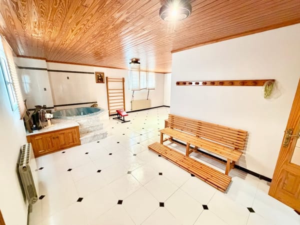 Herrenhaus im Zentrum von Pego: Raum, Privatsphäre und eine exklusive Oase - Foto 48