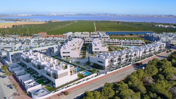 Bungalow en venta en Torrevieja (Alicante) - Foto 2