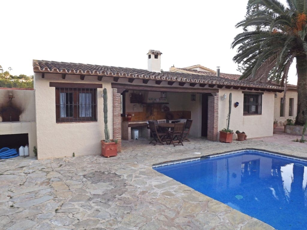 Villa for Sale in Benissa, large plot of 4.685m2 - Foto 2
