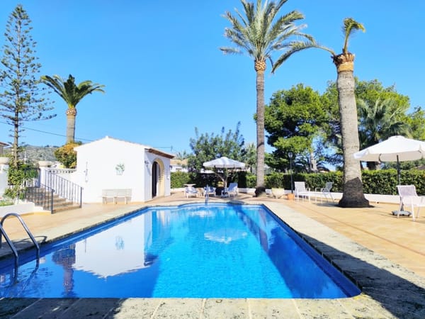 Villa zum Verkauf im Herzen der Altstadt von Javea mit Meerblick und privatem Grundstück - Foto 10