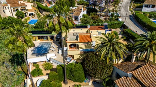 Very energy-efficient villa (label A) for sale in Benissa