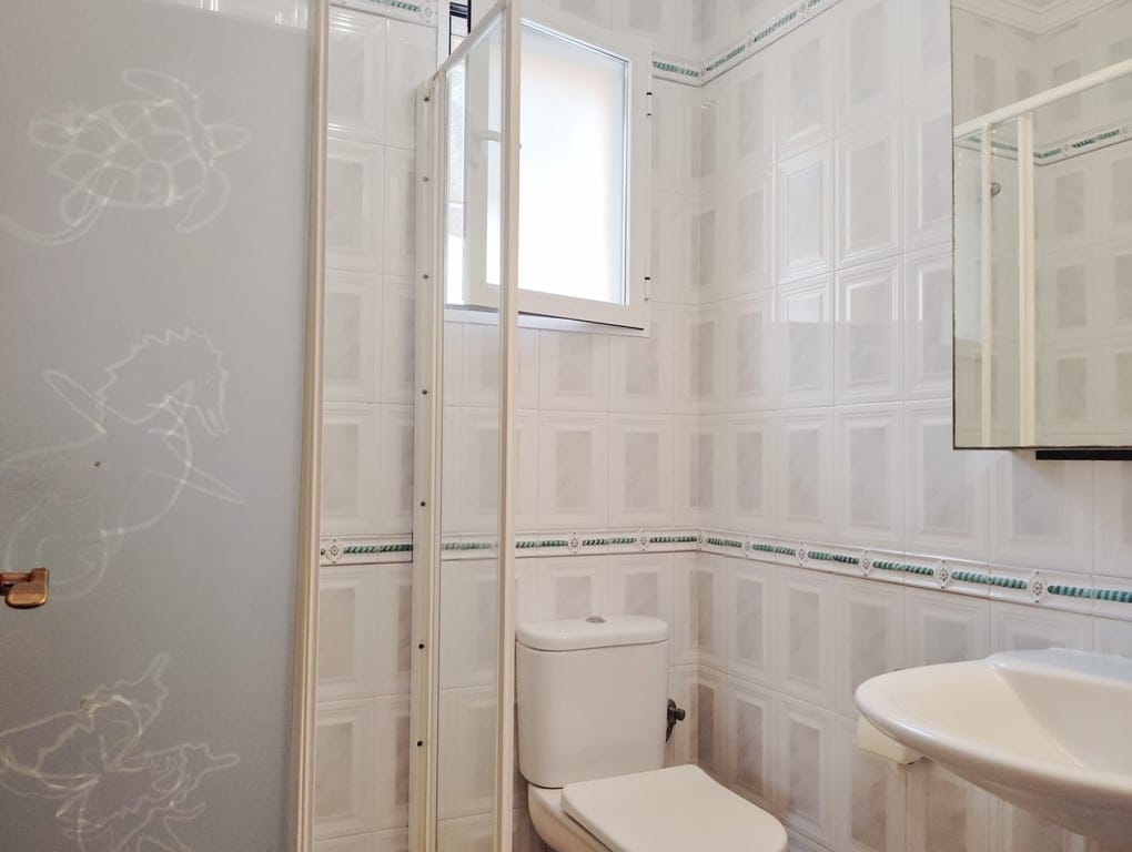 Villa for sale with 4 bedrooms and a pool in Calpe, with sea views. - Foto 12